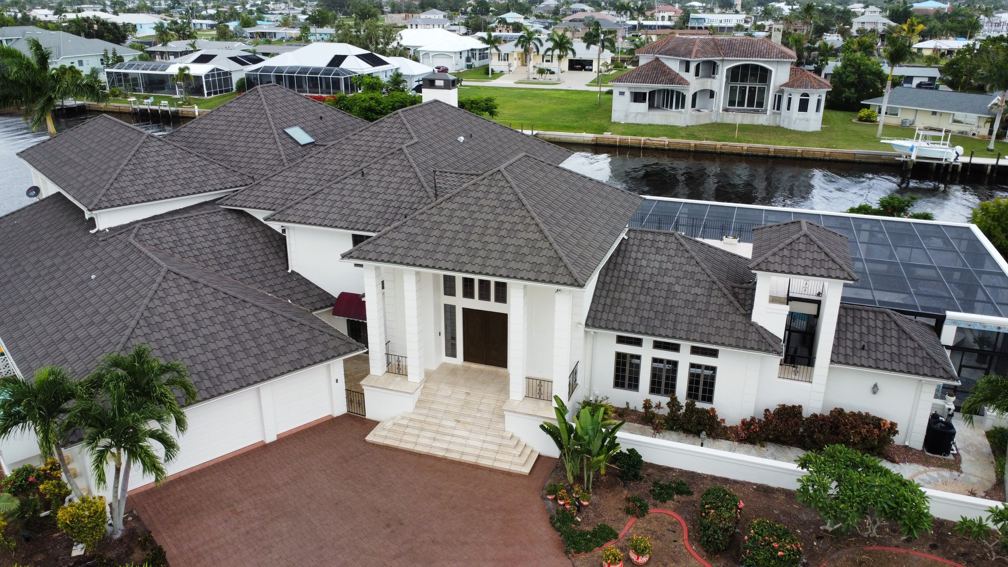 Decra_Villa_Tile_Stone_Coated_Metal_Single_Family_Residence_1_kldfx1